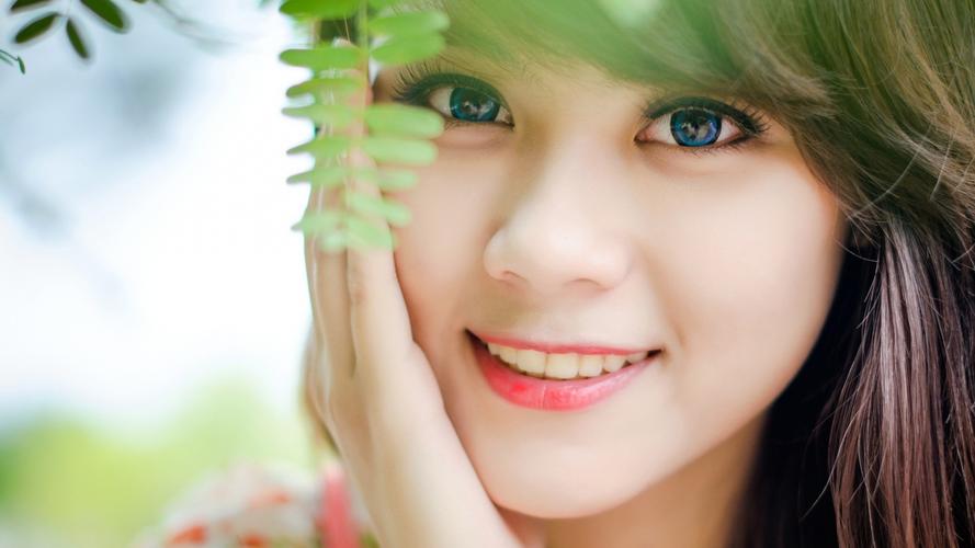 甘南藏乡也有簪花姑娘：身上服饰都是传家宝